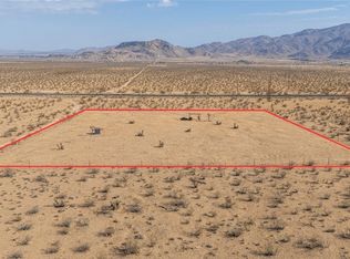 10425 Laguna Seca Dr, Apple Valley, CA 92308