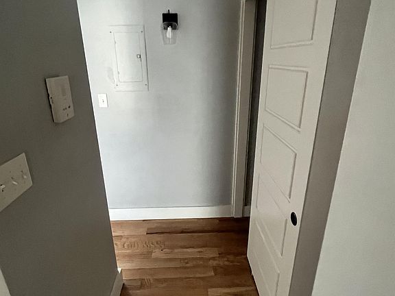 5th image of 1734 Central Ave #3B