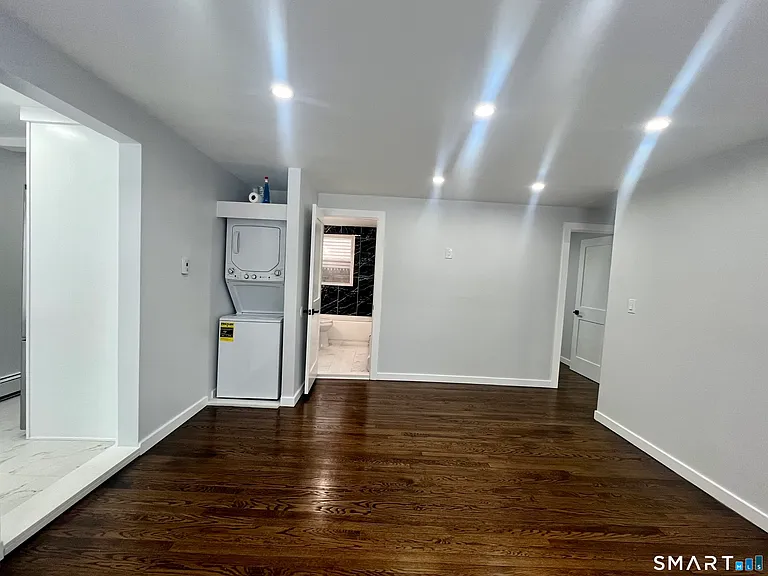 100 Holmes Ave #1 — Photo 2