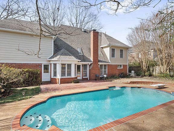 2nd image of 2910 Belgrave Dr