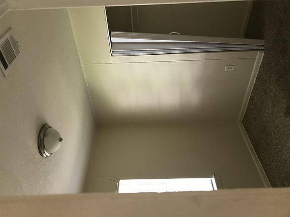 2nd image of 1037 Shirley Ln