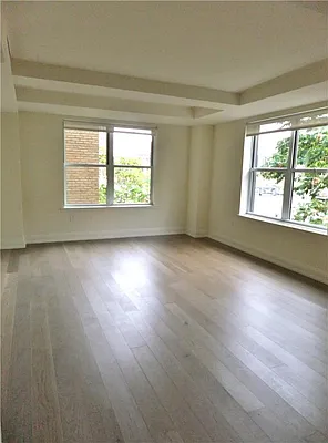 Rented by R New York | media 9