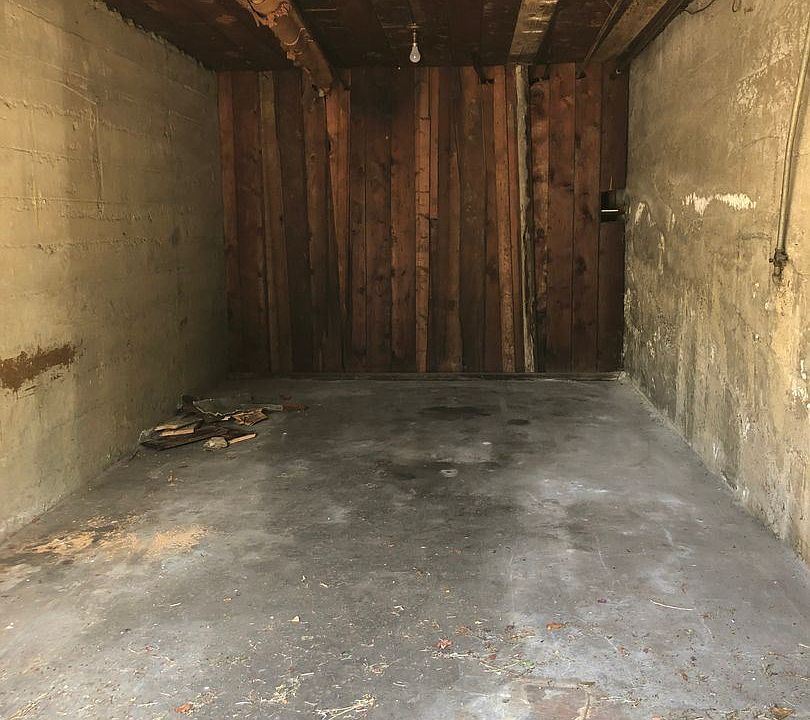 2nd image of 926 SE 40th Ave #C