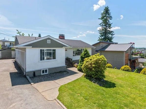 4860 Eton St, Burnaby, BC V5C 1K9