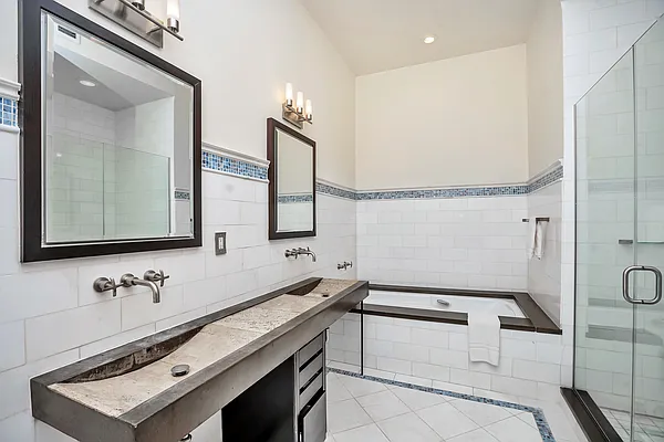 Sold by Compass | media 9