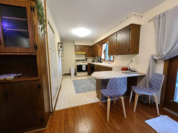 2nd image of 5522 Leanne Ln