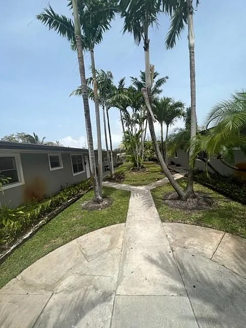 128 NW 2nd Ave — Photo 2