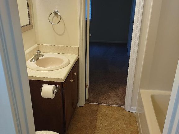 3rd image of 1012 Carolina Ave #3
