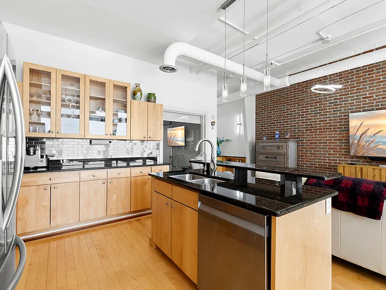 175 2nd St S #916 — Photo 18