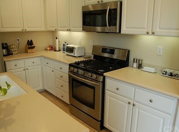 3rd image of 44 Cupertino Cir