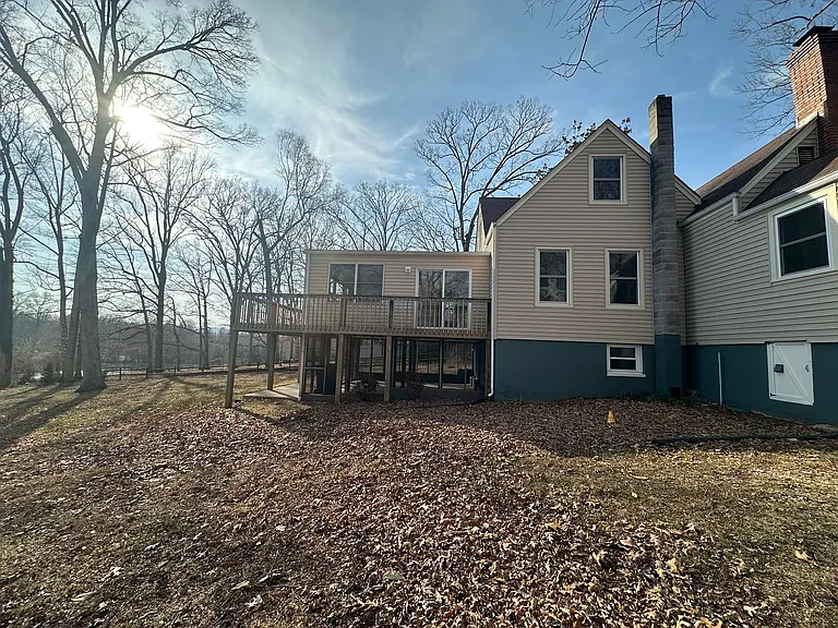 1321 Peaks St — Photo 45