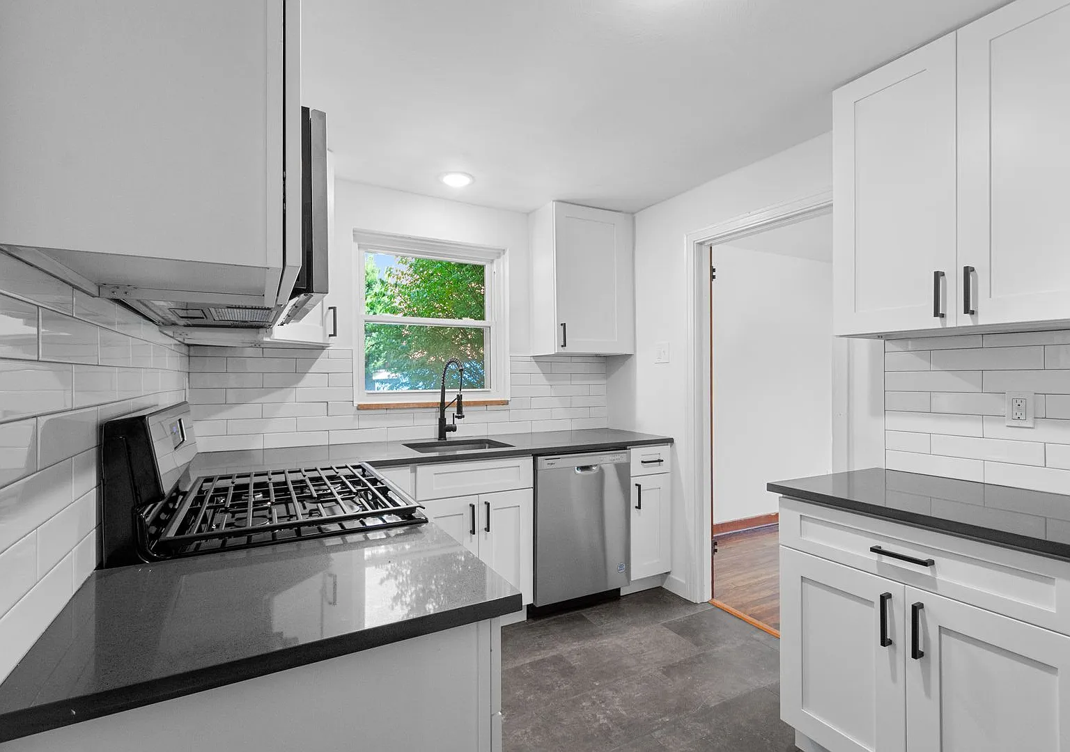 Available Oct 1st!! First Month Free! Renovated 3-Bedroom In Penn Hills! — Photo 4