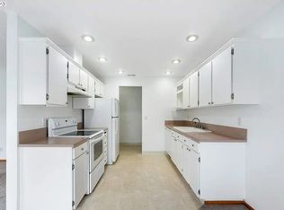 12508 SE Stark St APT B, Portland, OR