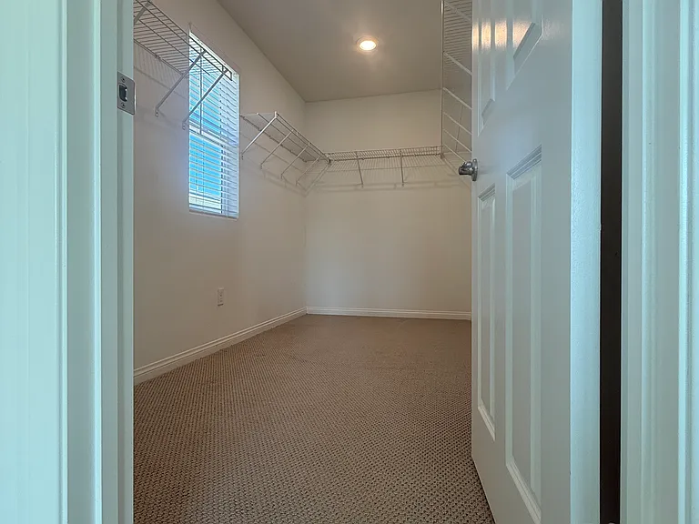 17087 Zion Dr — Photo 17