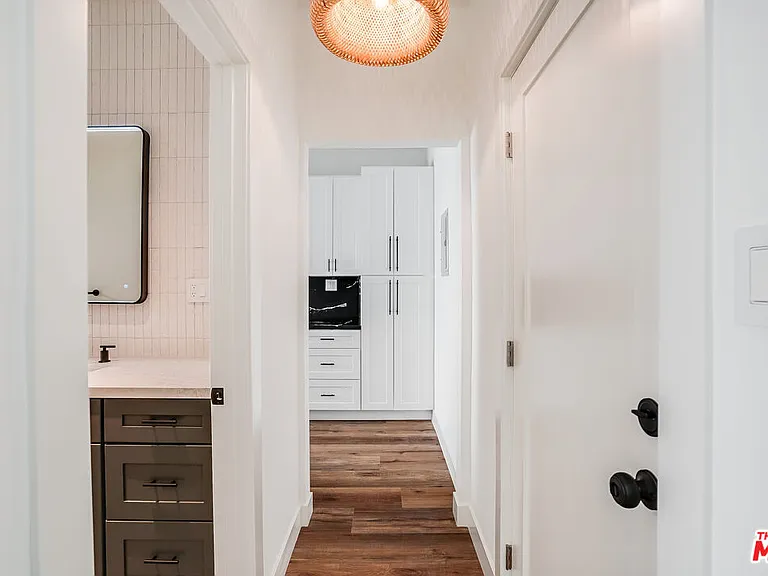 151 N Swall Dr #4 — Photo 7
