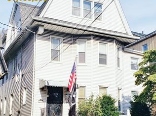9137 116th St, Richmond Hill, NY 11418