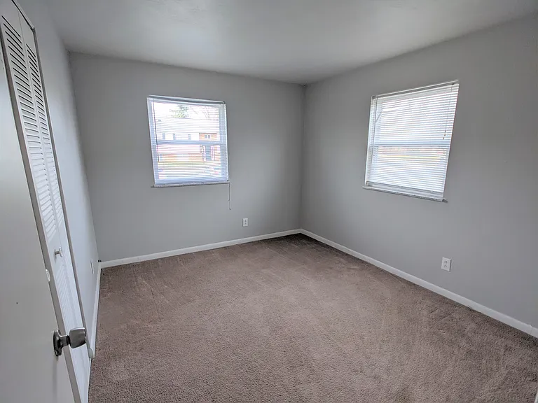 268 Meadow Dr #11 — Photo 6