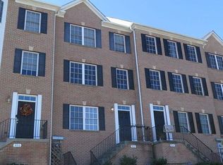 302 Center Ln, Occoquan, VA 22125