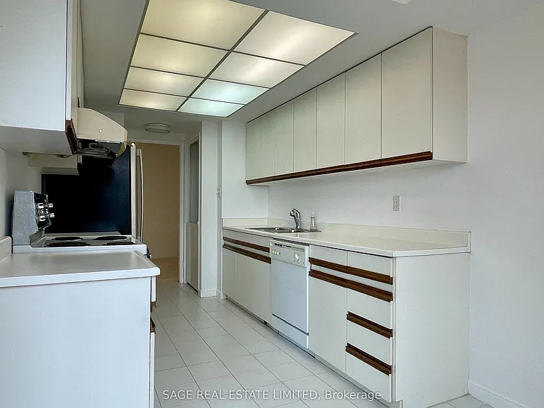 195 Saint Patrick St #704B — Photo 3