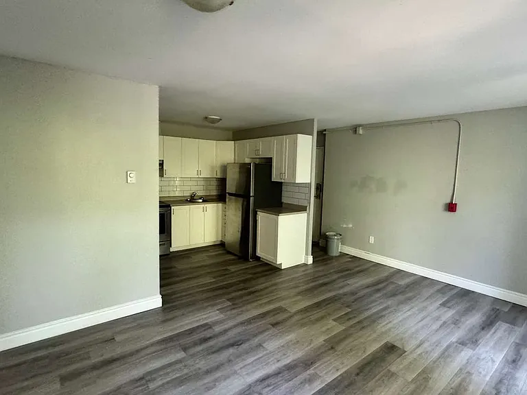 385 Division St #201 — Photo 14