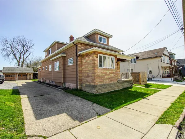 51 Laverack Ave, Depew, NY 14043