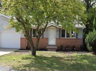614 Woodland Knolls Rd, Metamora, IL