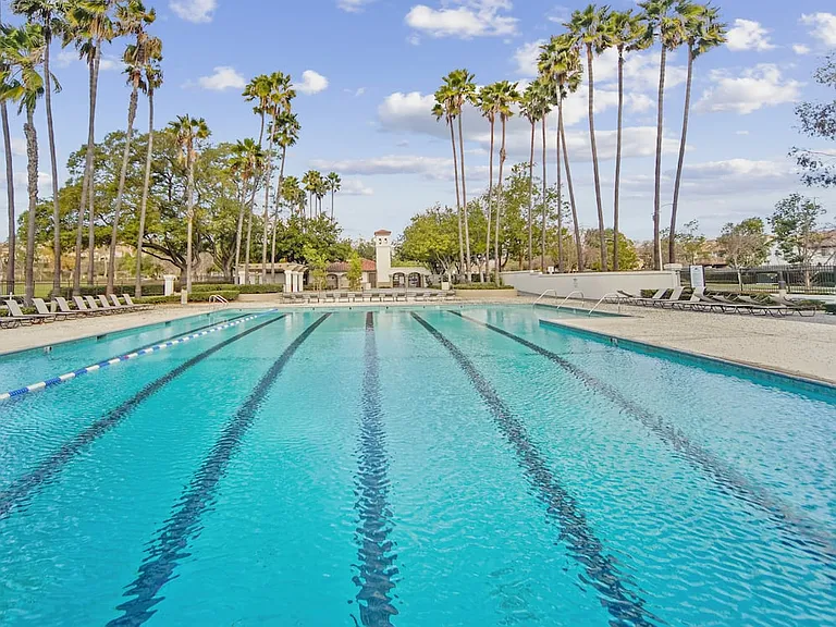 Residents can enjoy the Arroyo Vista pool