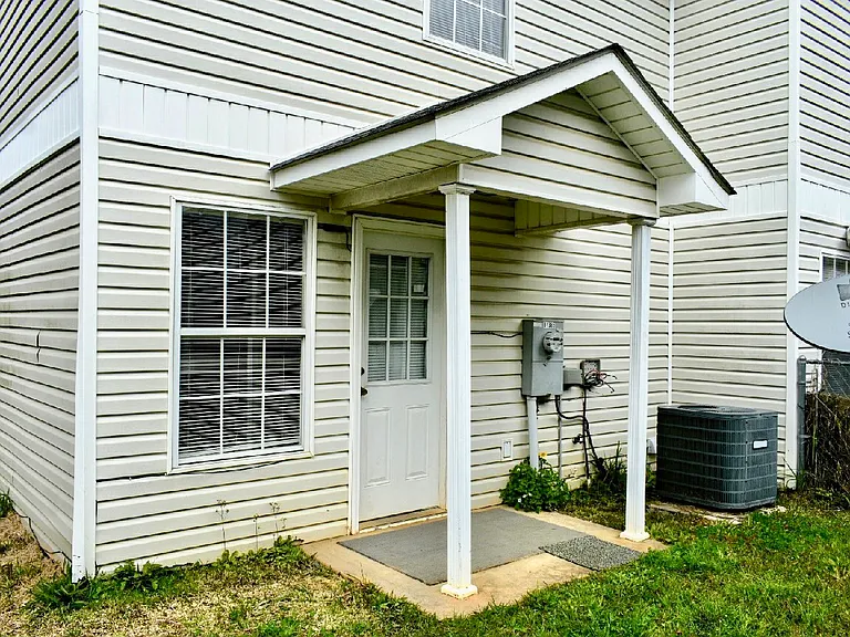 14385 Whitney Dr — Photo 3