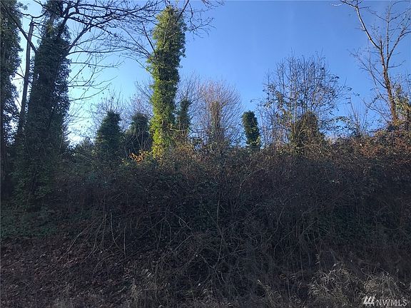 2nd image of 2530 Pioneer Way
