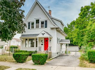 4038 Grove Ave, Brookfield, IL 60513