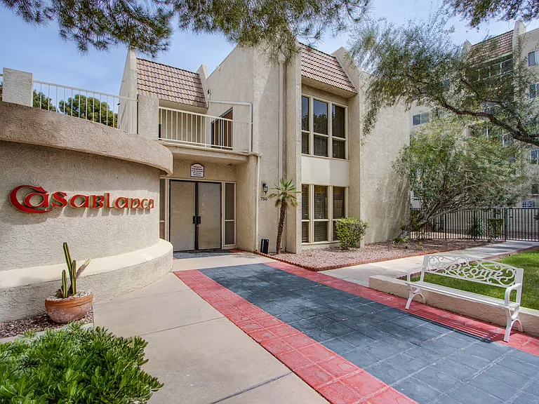 S Royal Crest Cir — Photo 25