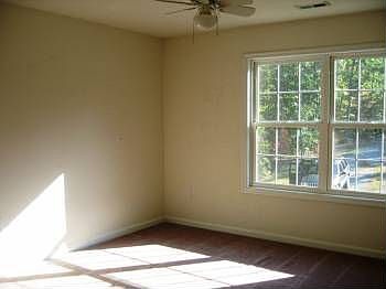 4th image of 12816 Plantation Dr