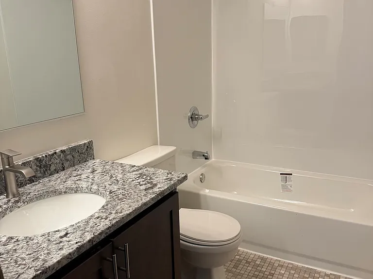 Lake Cove Village Apartments — Photo 64
