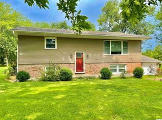 413 N Cherry St, Ewing, MO 63440