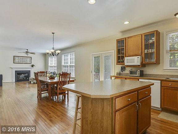 Interior (General) Open Floor Plan