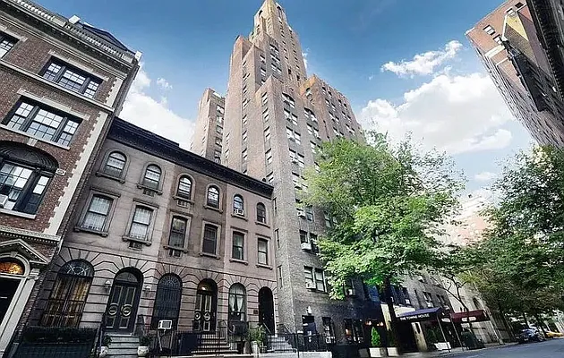 Rented by Manhattan Realty Group | media 8