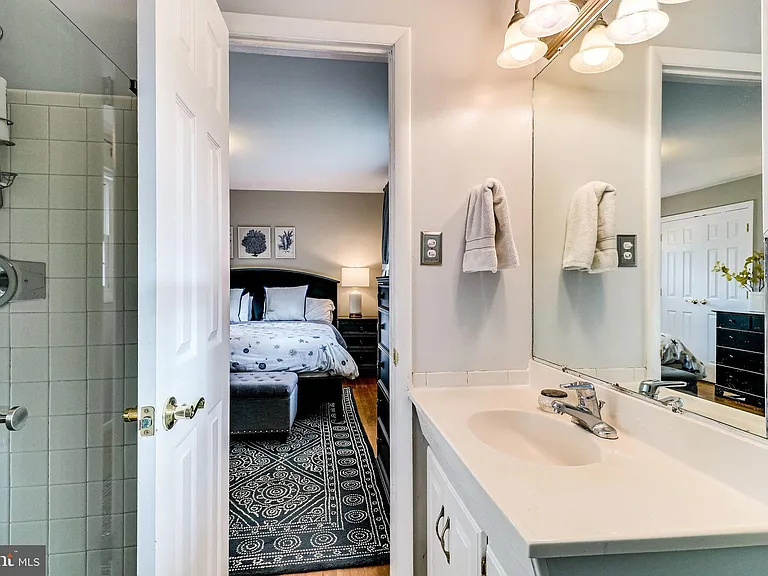 6519 Engel Dr — Photo 34
