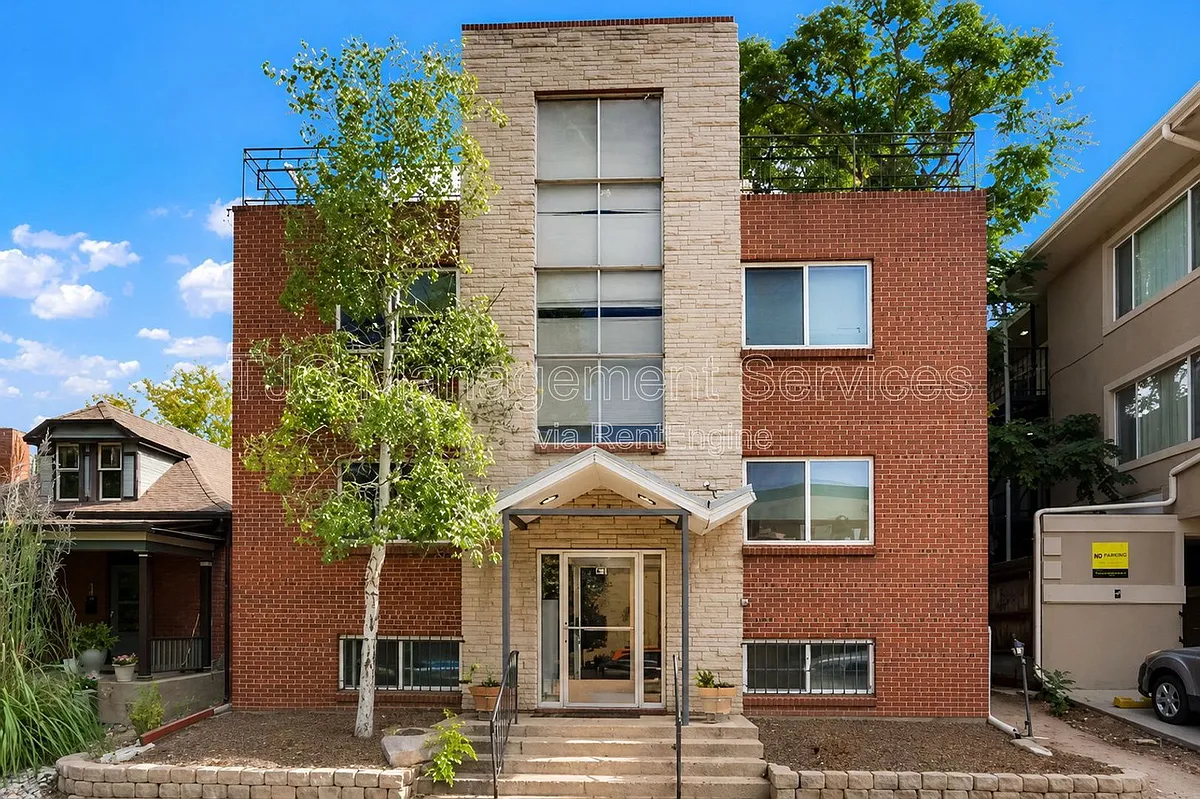 Building Photo - 42 N Pearl St #103