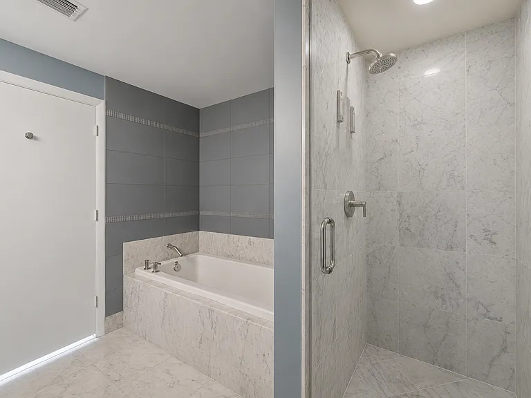 244 Biscayne Blvd #39N — Photo 13
