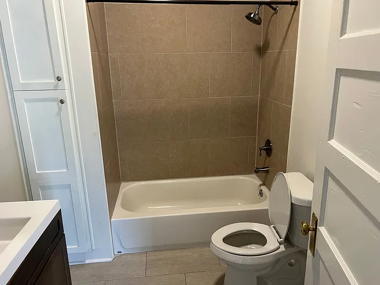 115 General Gardner Ave — Photo 14