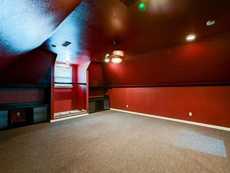 2804 Vermont Ct — Photo 33