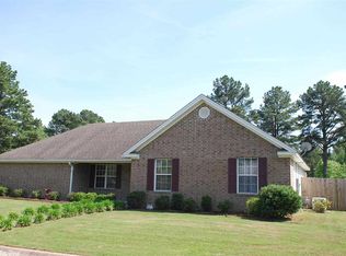 1513 Pine Crest Dr, Jacksonville, AR 72076