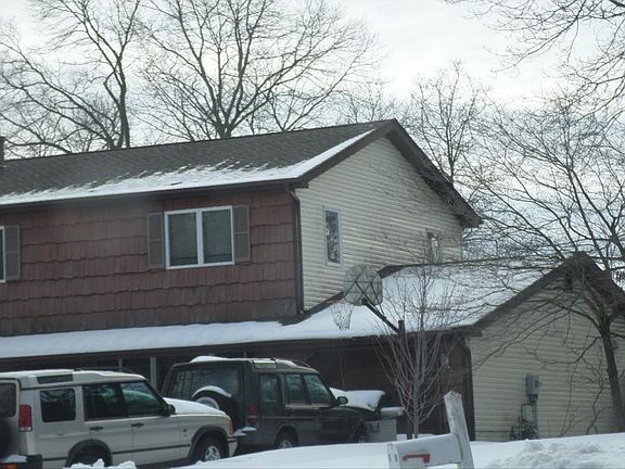 3rd image of 21 Smithtown Cres