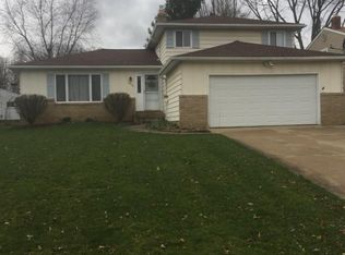 6680 Forest Glen Ave, Solon, OH 44139