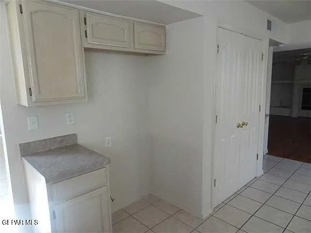 7481 Umbria Dr — Photo 23