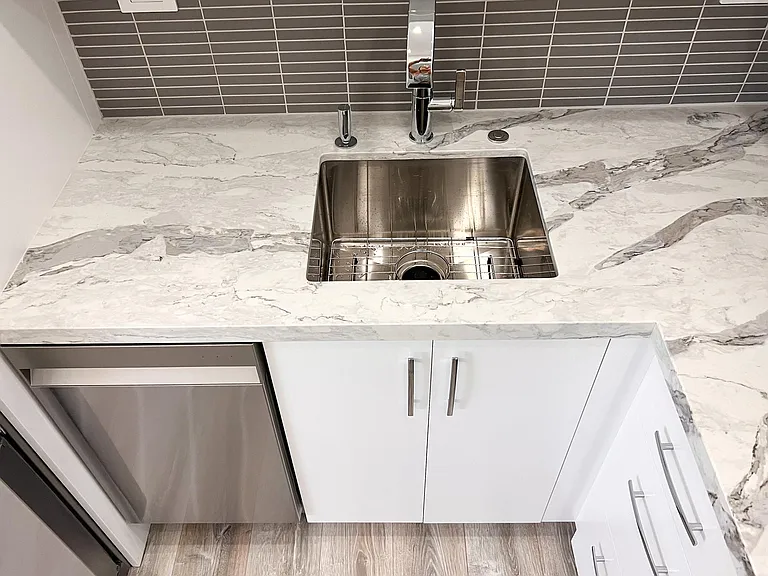 455 NE 16th Ave #10 — Photo 4