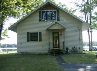 7542 Teal Rd, Oscoda, MI 48750