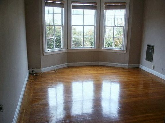 2nd image of 3235 Gough St APT 203