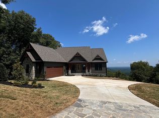 811 Raven Rd, Landrum, SC 29356