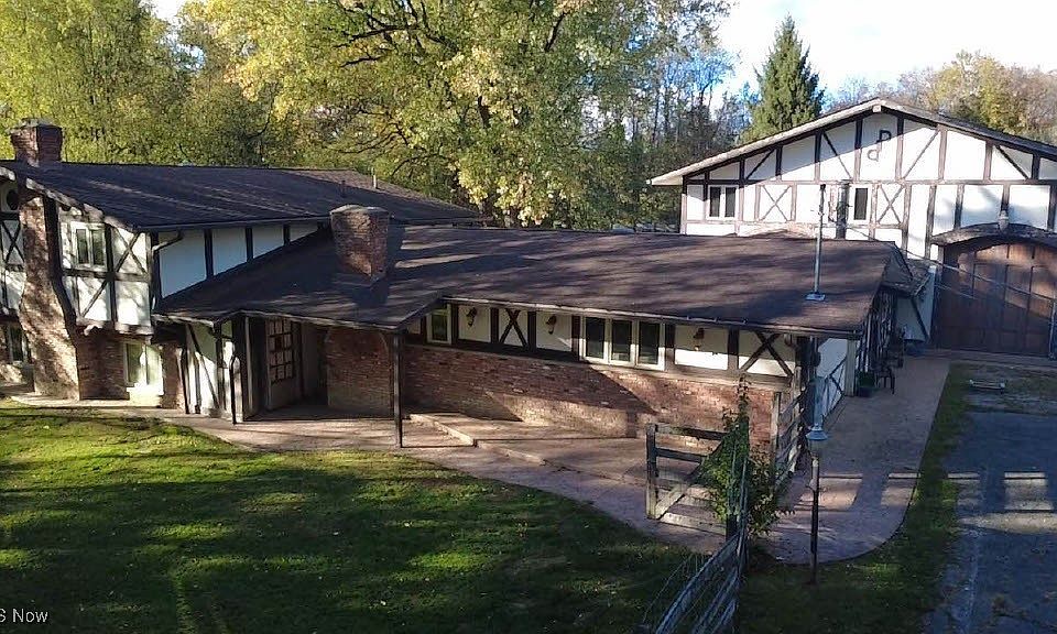 1st image of 8362 Riverside Dr